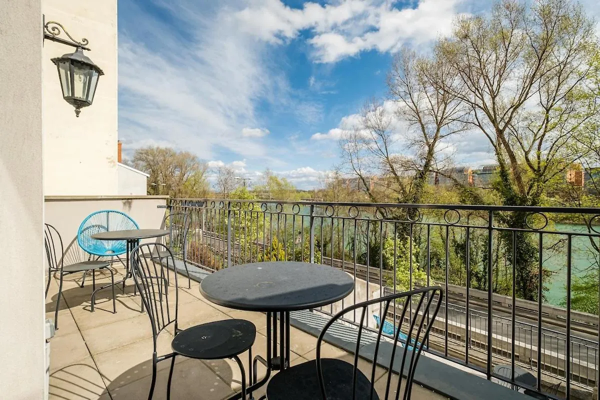 Apartment Charme De L'Ancien, Confort Et Terrasse, Caluire France